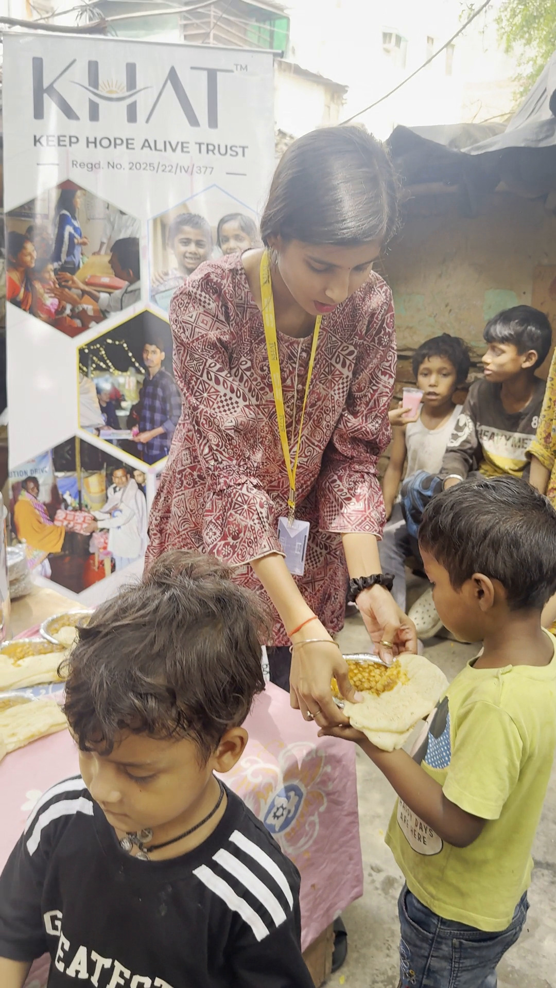 **☀️ दिल्ली की भीषण गर्मी में प्यार और ठंडक का एहसास! 🍽️🥛**